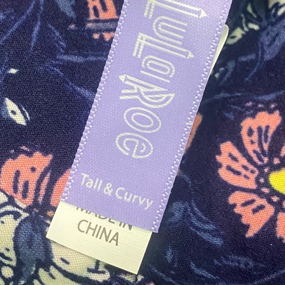 LulaRoe TC Leggings - Picture 3 of 4